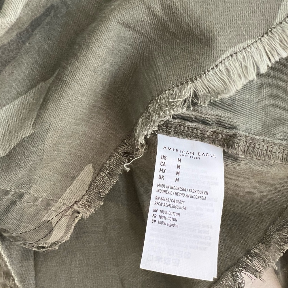 NWT AE Oversized Camo Jacket - Picture 4 of 5